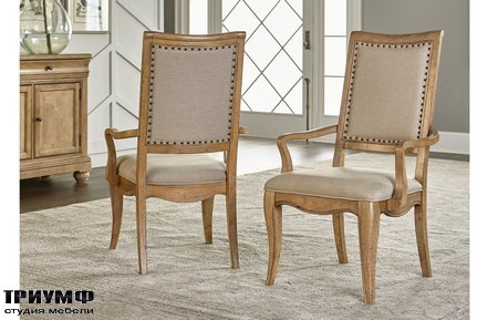 Американская мебель Legacy Classic - Ashby Woods Upholstered Back Arm Chair