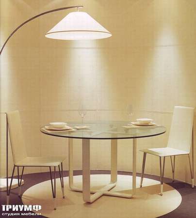Итальянская мебель Rugiano - Стол Nokido круглый, стекло, кожа