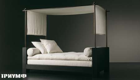 Итальянская мебель Meridiani - кровать с балдахином Sato