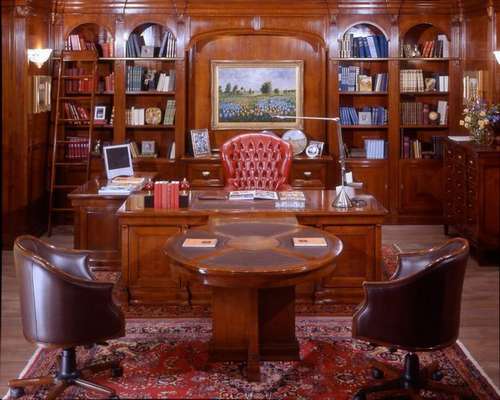 Итальянская мебель Arca - Кабинет директора Regimental, стол с брифинг приставкой и библиотека
