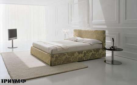 Итальянская мебель Presotto - кровать Dado в классической ткани