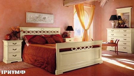 Итальянская мебель Tonin casa - кровать из дерева окрашенного